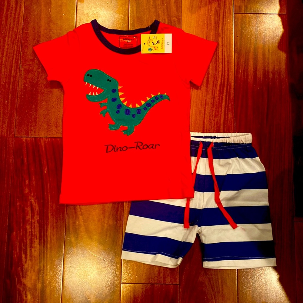 NWT Two Piece Toddler Play Outfit. Size 2T.